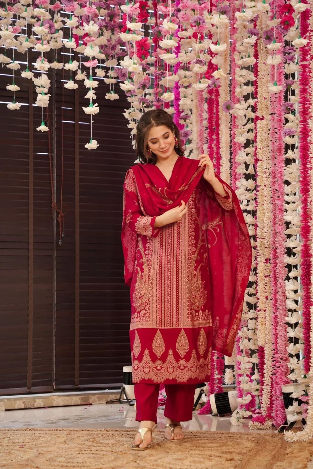 XLady-Maroon Colour Gold Accents Creates Work Simear Silk.
