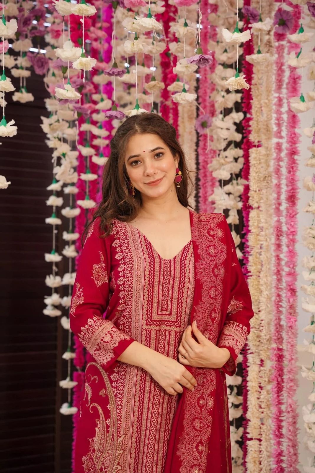 XLady-Maroon Colour Gold Accents Creates Work Simear Silk.